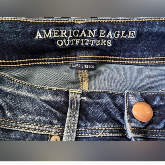 Size 6 EUC American Eagle Jeans - Picture 3 of 4